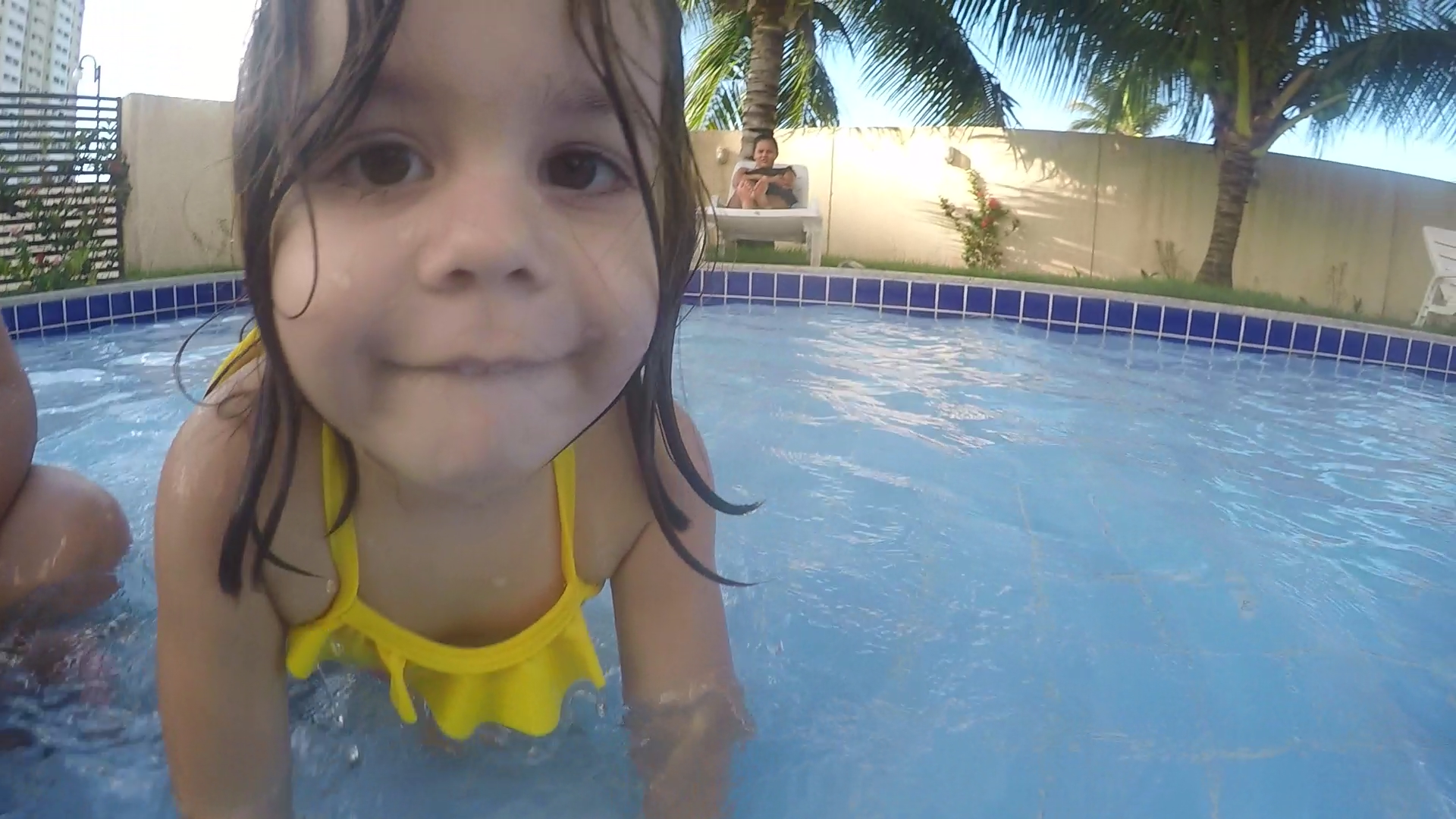 http://videos.introcdc.com/Canal/Vlogs/Luciano/Piscina uooou/GOPR4635.00_07_44_26.Quadro011.png